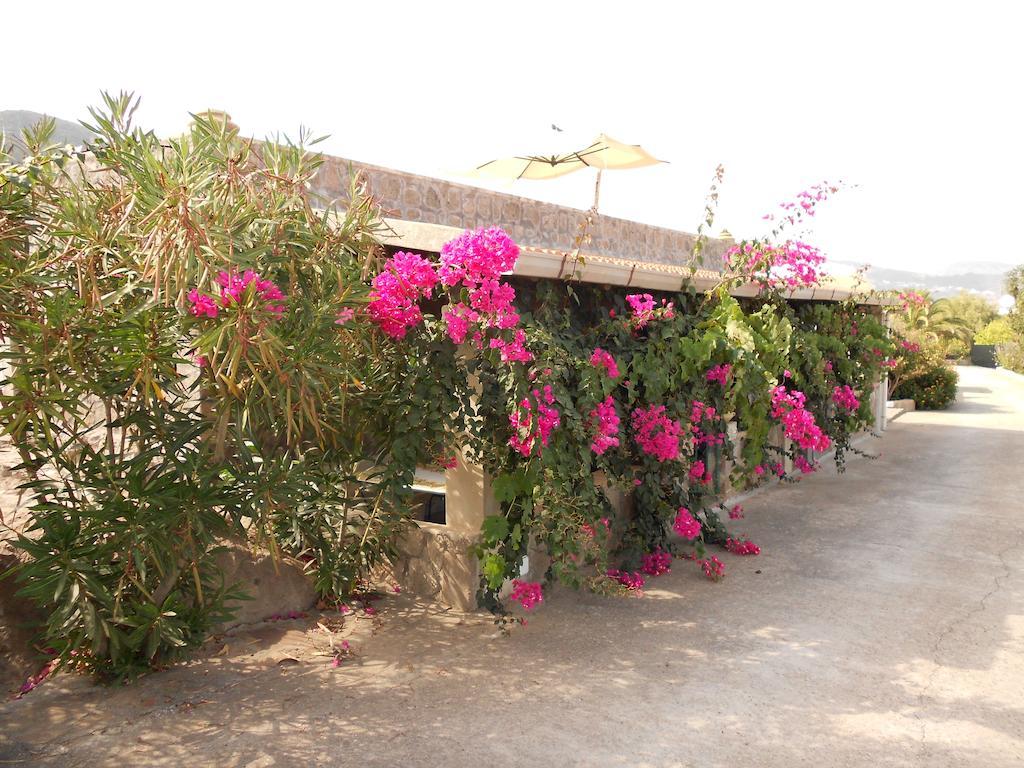Case Vacanze Margherita ليباري الغرفة الصورة